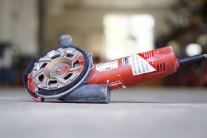 Maschinenverleih-Bockhorni-Vermietung-Verleih-Flaechenschleifer-Hilti-500x333