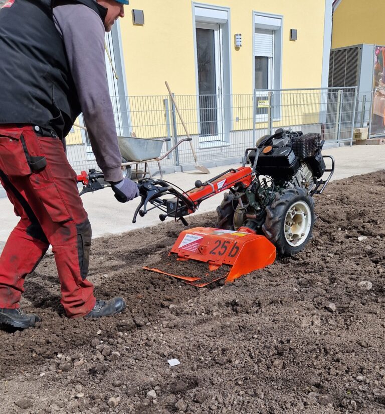 Gartenfräse klein Gartengeräte einfach mieten bei Maschinenverleih