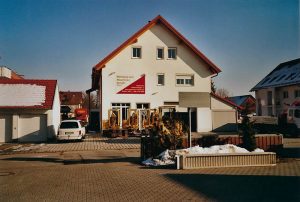 Maschinenverleih-Bockhorni-Maschinenlagerhalle-2002-700x492